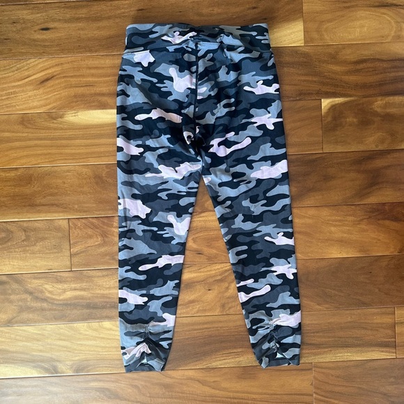 Calvin Klein Performance Pink and Black Camo High-waist Leggings size Medium - Picture 4 of 5